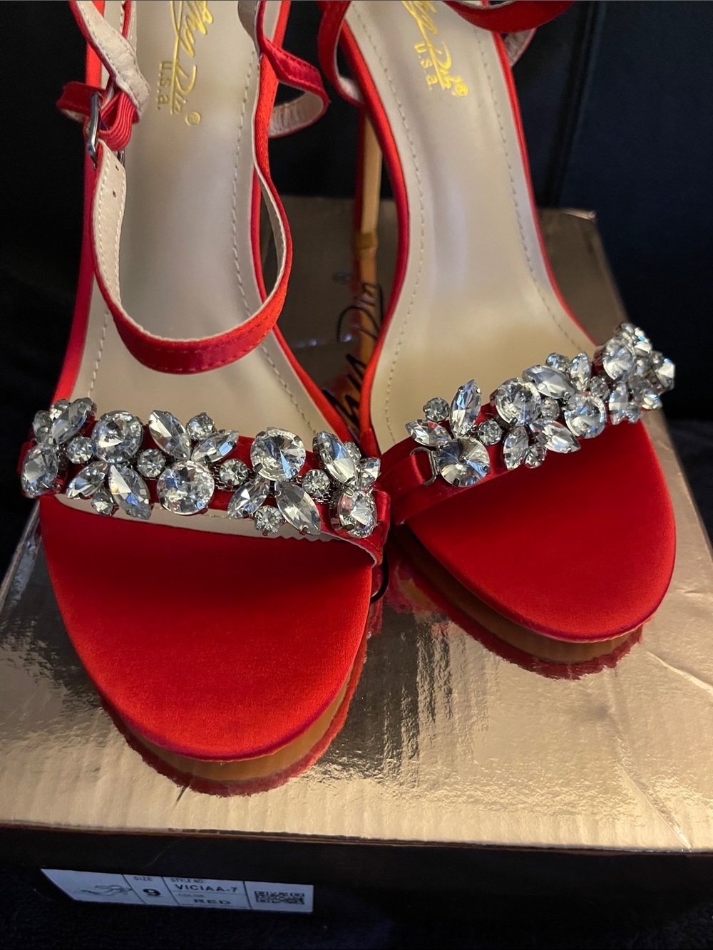 Cathy Din Women’s 4.5” Red Crystal Embellished Ankle Strap Sandals Sz 9 NWB - Picture 4 of 16